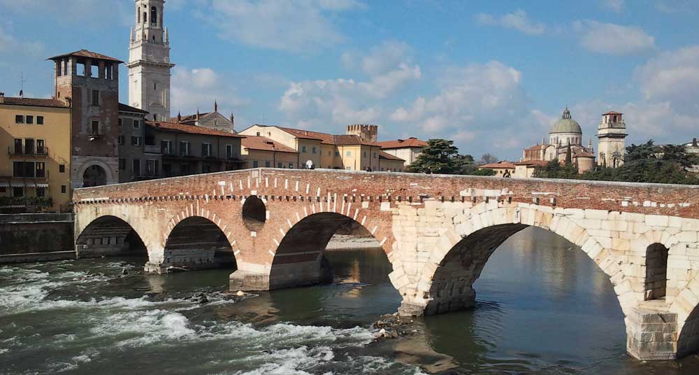 Ponte Pietra