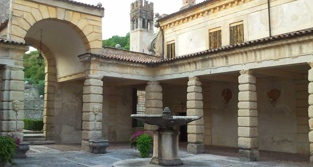 Peristilio Di Villa Della Torre